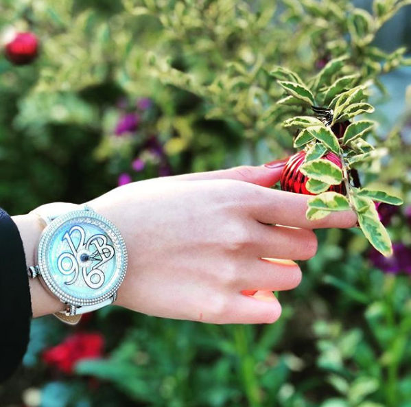 NUMBER 46MM WHITE x SILVER <革ベルト>