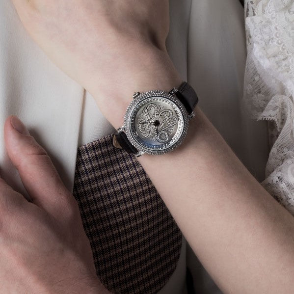 NUMBER 40MM BLACK×SILVER <革ベルト>