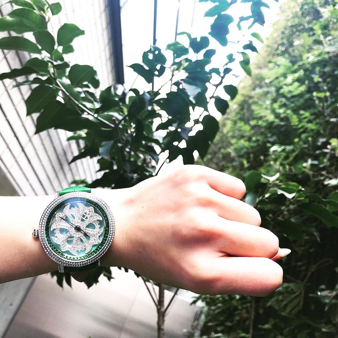 LILY 46MM GREEN x SILVER <革ベルト>