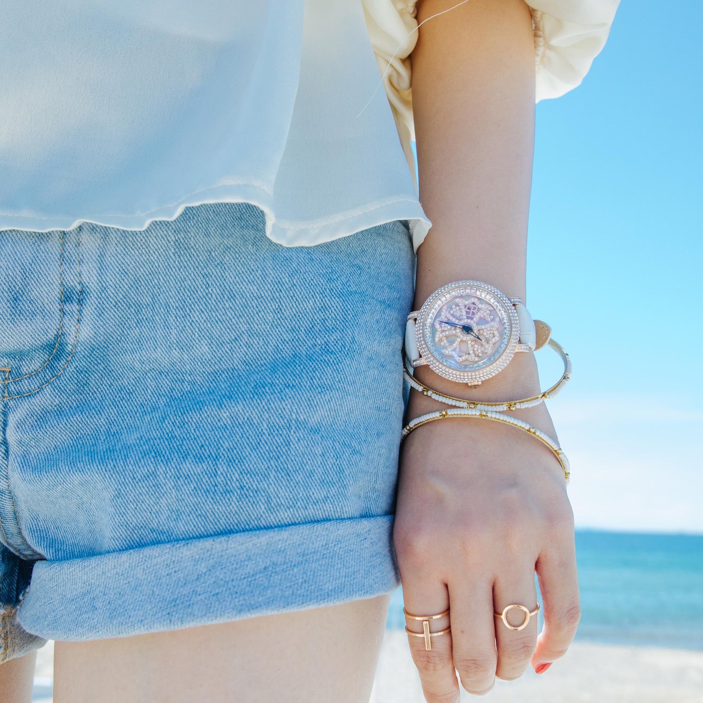 LILY 40MM WHITE x GOLD <革ベルト>