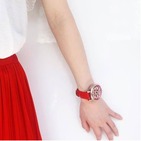 LILY 46MM RED x GOLD <革ベルト>
