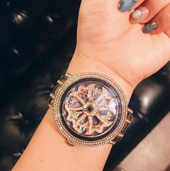 LILY LIMITED 46MM BLACK x GOLD