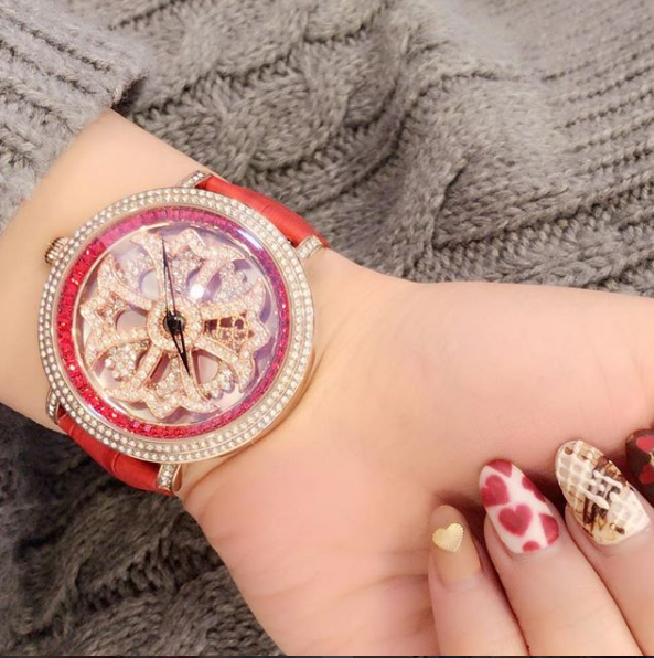 LILY 46MM RED x GOLD ＜革ベルト＞